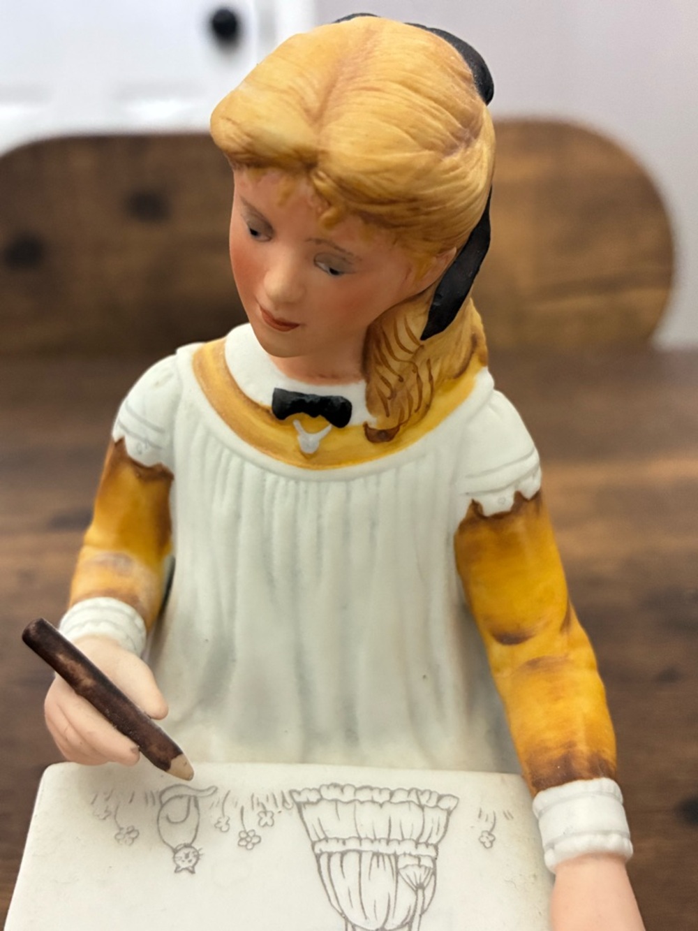 Vintage Amy from Little Women Figurine - Picture 4 of 12